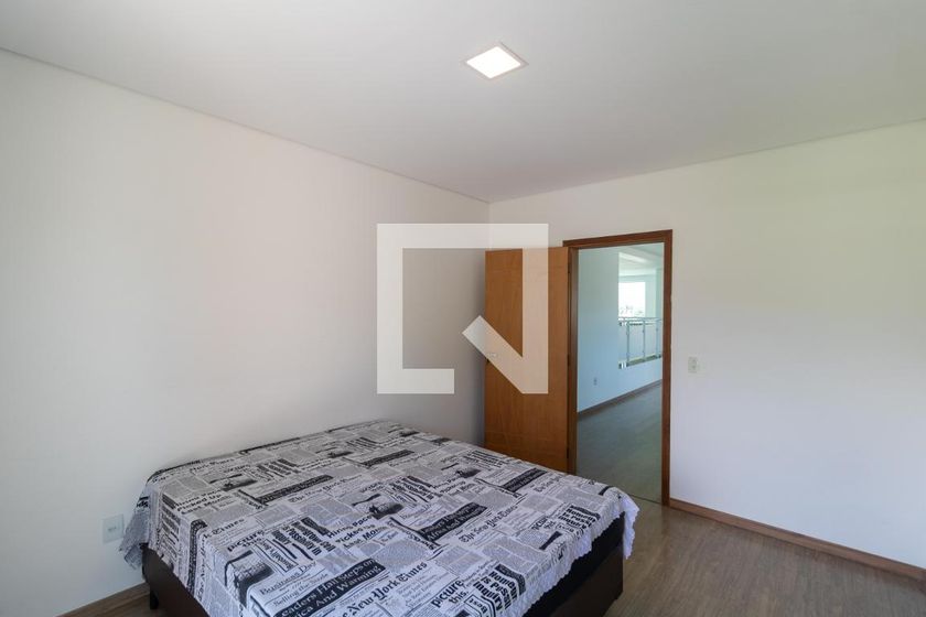 Casa à Venda - Swiss Park, 4 Quartos,  330 m2 em , Campinas - sp | SoloBR