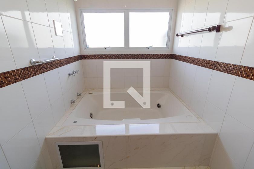 Casa à Venda - Swiss Park, 4 Quartos,  330 m2 em , Campinas - sp | SoloBR