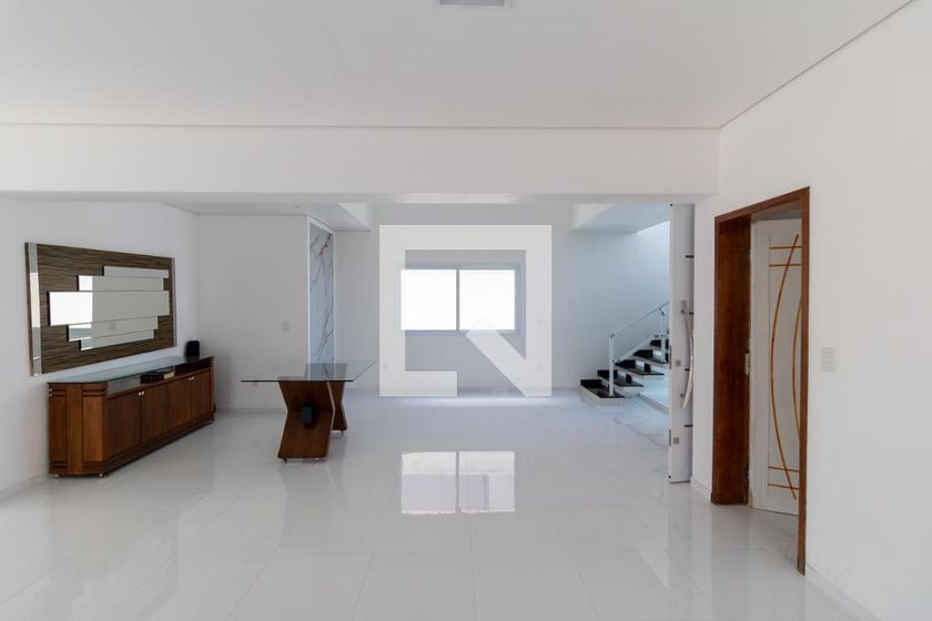 Casa à Venda - Swiss Park, 4 Quartos,  330 m2 em , Campinas - sp | SoloBR