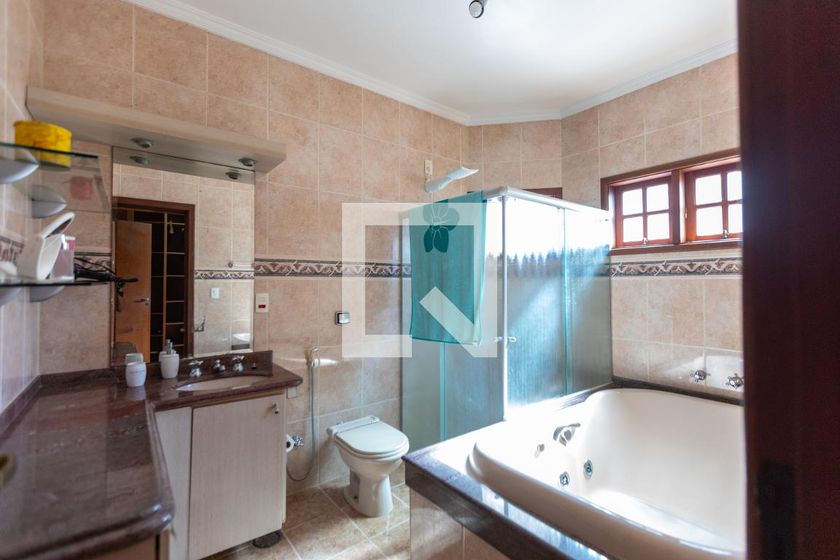 Casa à Venda - Mansões Santo Antônio, 3 Quartos,  255 m2 em , Campinas - sp | SoloBR