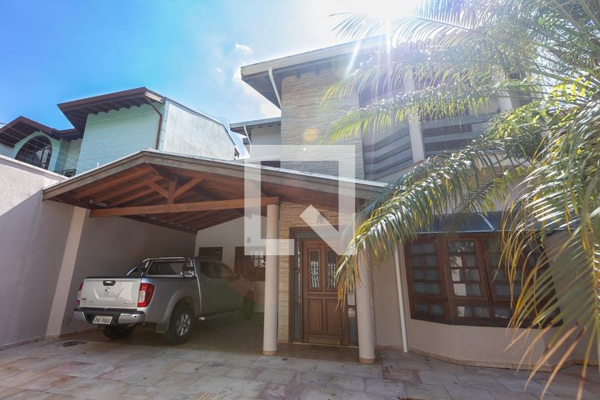 Casa à Venda - Mansões Santo Antônio, 3 Quartos,  255 m2 em , Campinas - sp | SoloBR