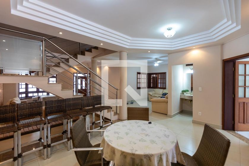 Casa à Venda - Mansões Santo Antônio, 3 Quartos,  255 m2 em , Campinas - sp | SoloBR