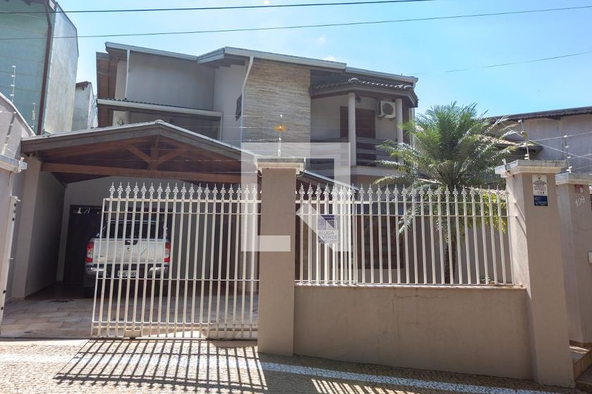 Casa à Venda - Mansões Santo Antônio, 3 Quartos,  255 m2 em , Campinas - sp | SoloBR