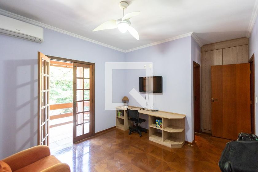 Casa à Venda - Mansões Santo Antônio, 3 Quartos,  255 m2 em , Campinas - sp | SoloBR