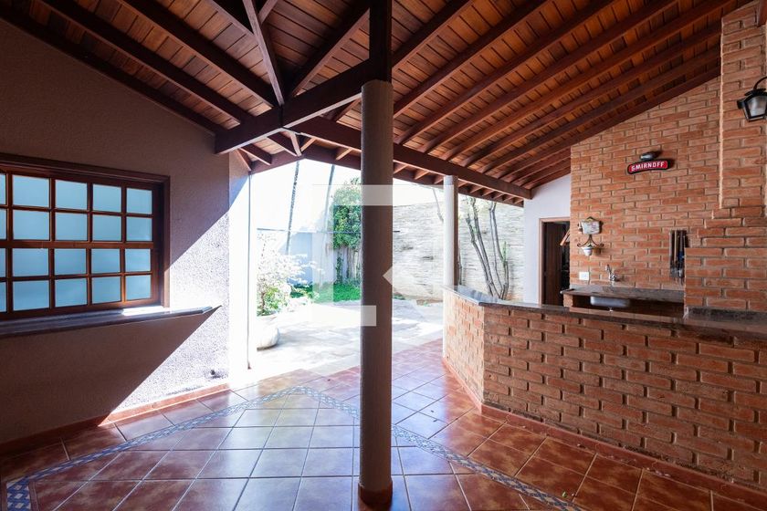 Casa à Venda - Mansões Santo Antônio, 3 Quartos,  255 m2 em , Campinas - sp | SoloBR