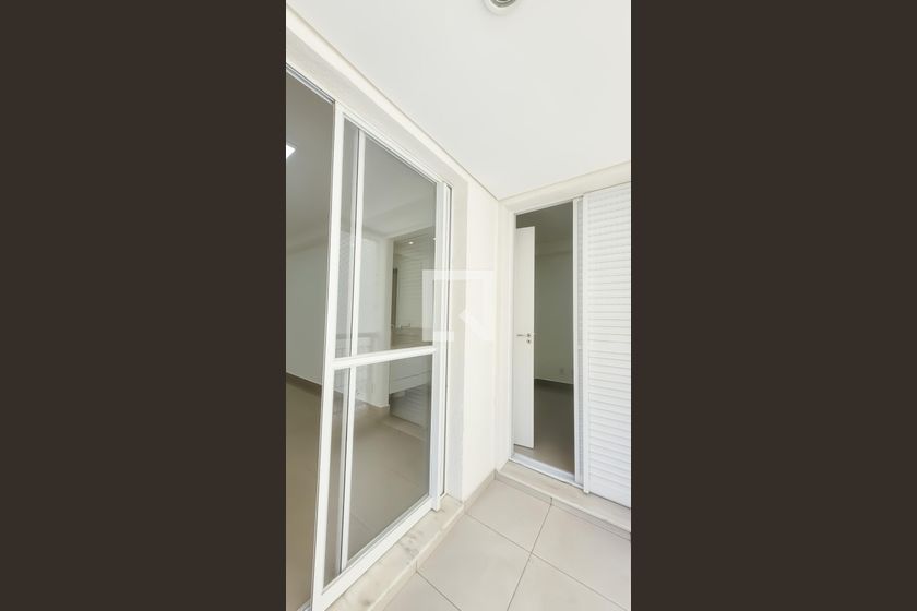 Apartamento à Venda - Centro, 1 Quarto,  39 m2 em , Campinas - sp | SoloBR