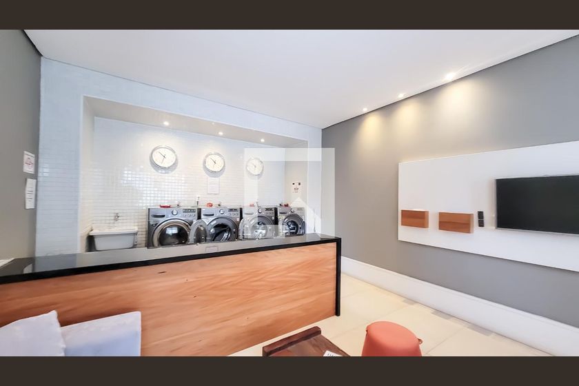 Apartamento à Venda - Centro, 1 Quarto,  39 m2 em , Campinas - sp | SoloBR