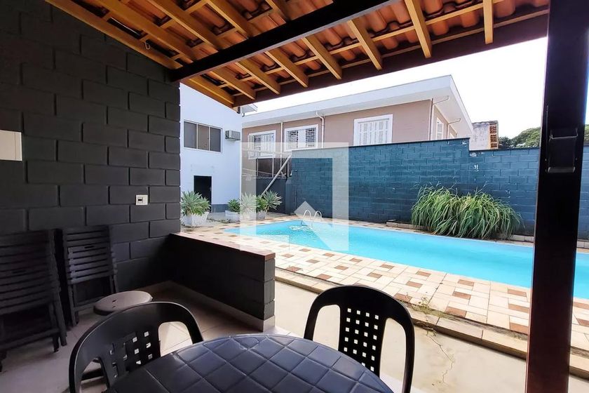 Casa à Venda - Guanabara, 4 Quartos,  400 m2 em , Campinas - sp | SoloBR