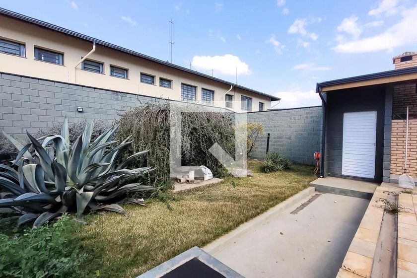 Casa à Venda - Guanabara, 4 Quartos,  400 m2 em , Campinas - sp | SoloBR