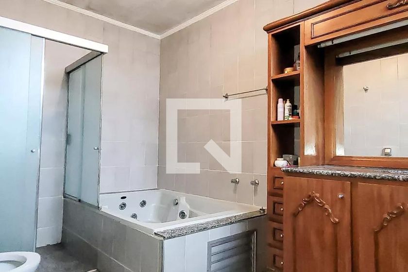 Casa à Venda - Guanabara, 4 Quartos,  400 m2 em , Campinas - sp | SoloBR