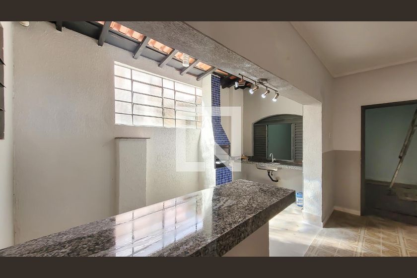 Casa à Venda - Bosque, 3 Quartos,  160 m2 em , Campinas - sp | SoloBR