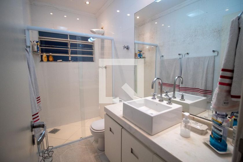 Casa, 4 quartos, 225 m² - Foto 44