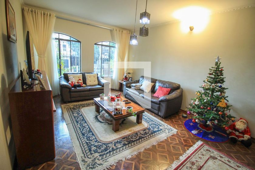 Casa, 3 quartos, 220 m² - Foto 1