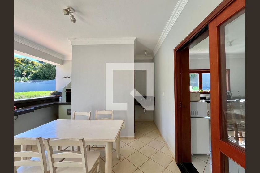 Casa à Venda - Lot. Alphaville Campinas, 4 Quartos,  265 m2 em , Campinas - sp | SoloBR