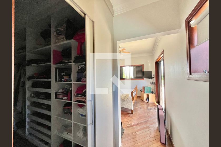 Casa à Venda - Lot. Alphaville Campinas, 4 Quartos,  265 m2 em , Campinas - sp | SoloBR