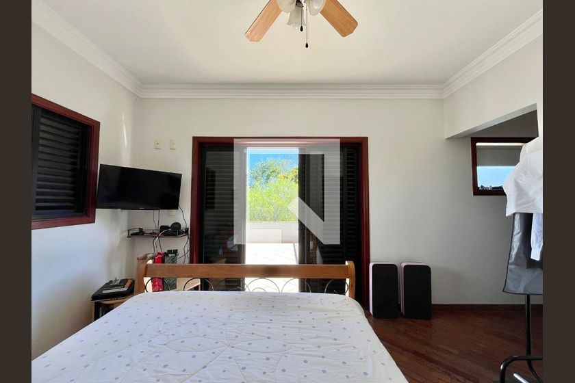 Casa à Venda - Lot. Alphaville Campinas, 4 Quartos,  265 m2 em , Campinas - sp | SoloBR