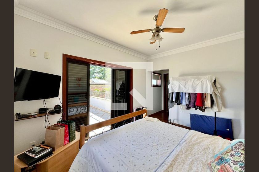 Casa à Venda - Lot. Alphaville Campinas, 4 Quartos,  265 m2 em , Campinas - sp | SoloBR