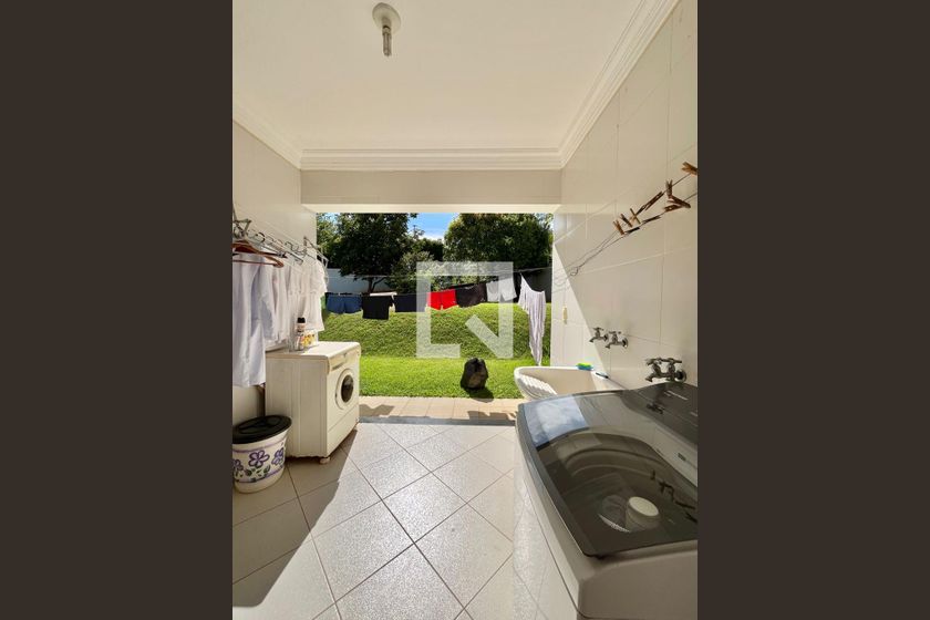 Casa à Venda - Lot. Alphaville Campinas, 4 Quartos,  265 m2 em , Campinas - sp | SoloBR