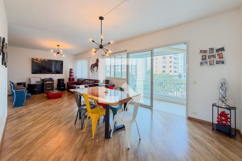 Apartamento, 3 quartos, 145 m² - Foto 1