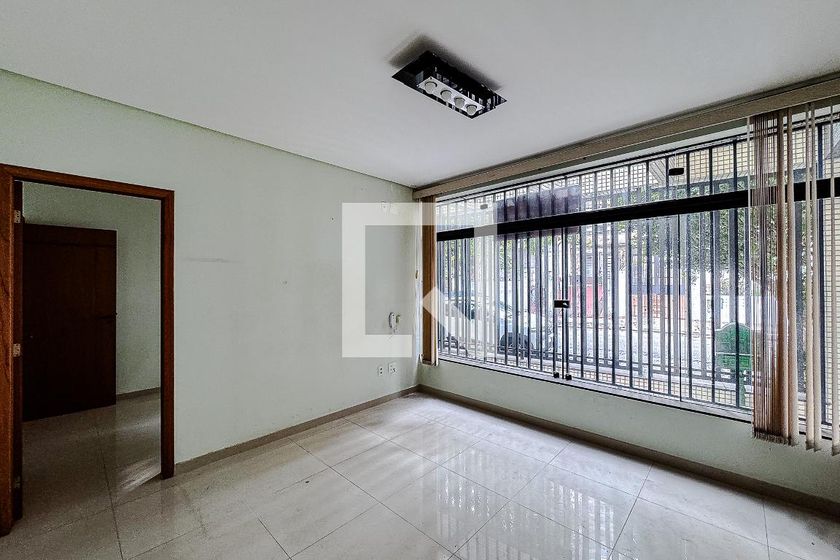 Casa, 5 quartos, 250 m² - Foto 1