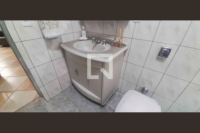 Casa, 4 quartos, 210 m² - Foto 44