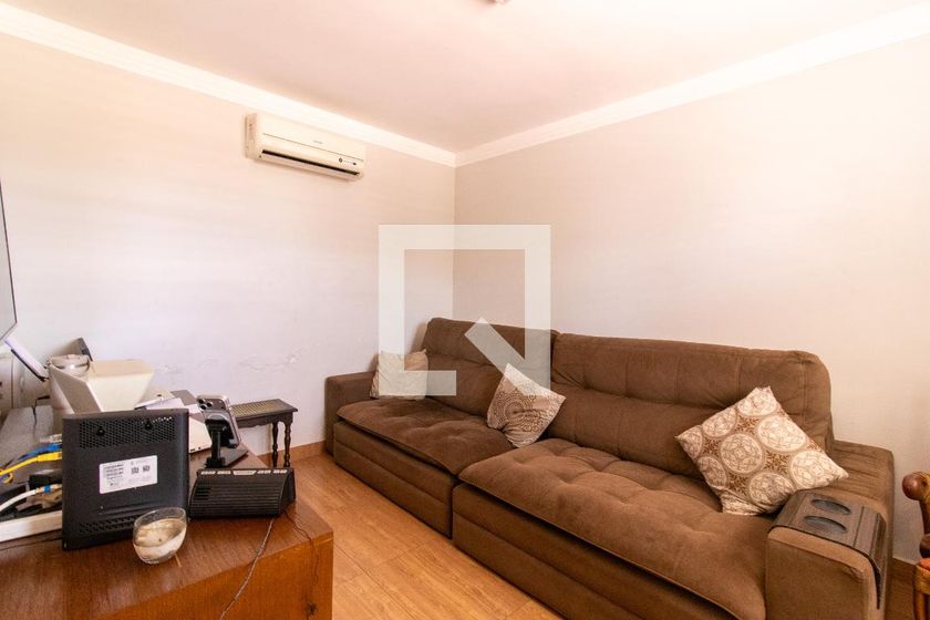Casa à Venda - Guanabara, 3 Quartos,  197 m2 em , Campinas - sp | SoloBR