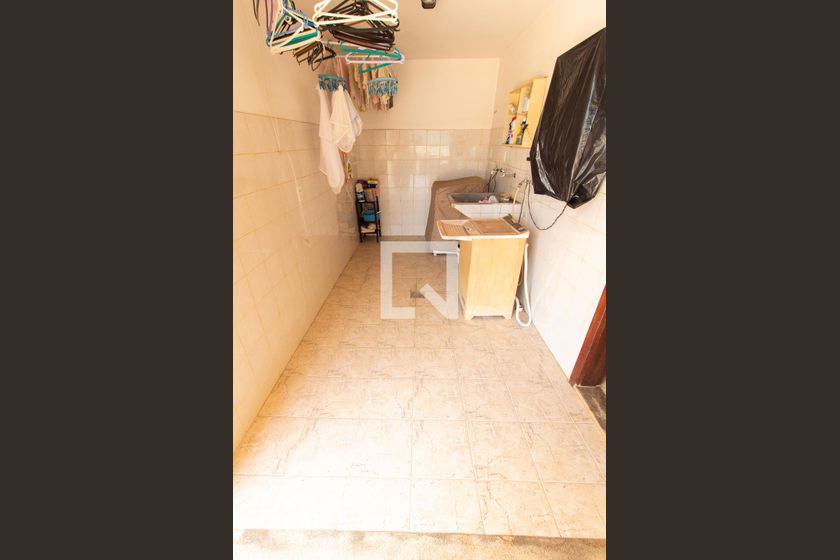 Casa à Venda - Fazenda Santa Cândida, 4 Quartos,  450 m2 em , Campinas - sp | SoloBR