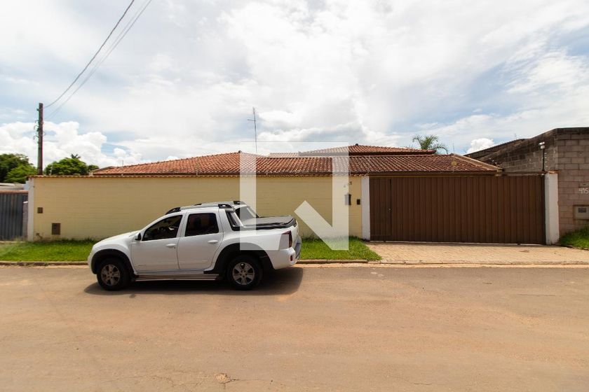 Casa à Venda - Fazenda Santa Cândida, 4 Quartos,  450 m2 em , Campinas - sp | SoloBR
