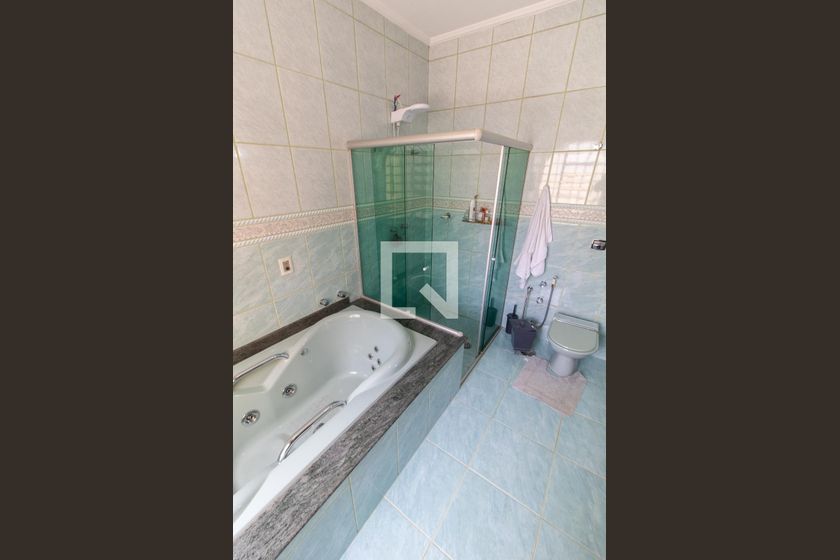 Casa à Venda - Fazenda Santa Cândida, 4 Quartos,  450 m2 em , Campinas - sp | SoloBR