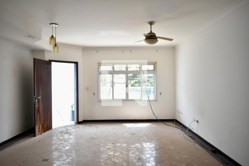 Casa, 5 quartos, 170 m² - Foto 1