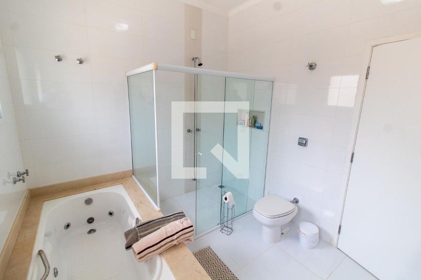 Casa à Venda - Lot. Alphaville Campinas, 3 Quartos,  414 m2 em , Campinas - sp | SoloBR