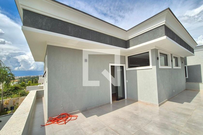 Casa à Venda - Swiss Park, 3 Quartos,  360 m2 em , Campinas - sp | SoloBR