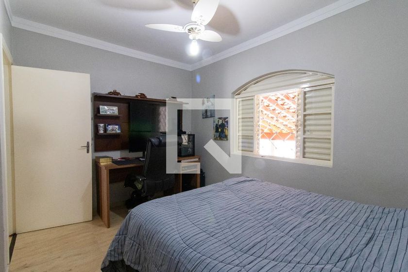 Casa à Venda - Jardim Santana, 2 Quartos,  94 m2 em , Campinas - sp | SoloBR