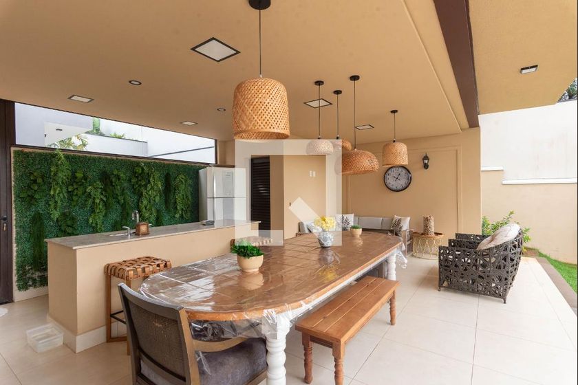 Casa à Venda - Swiss Park, 3 Quartos,  318 m2 em , Campinas - sp | SoloBR