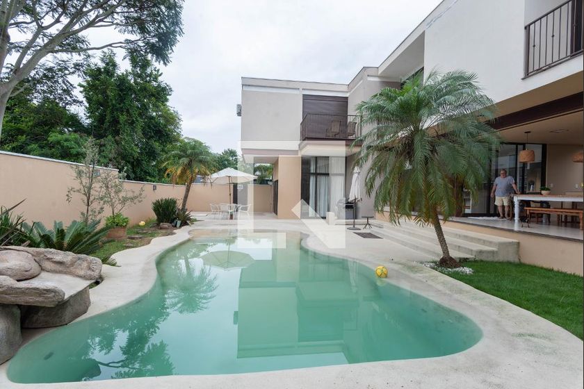 Casa à Venda - Swiss Park, 3 Quartos,  318 m2 em , Campinas - sp | SoloBR