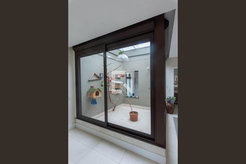 Casa à Venda - Swiss Park, 3 Quartos,  318 m2 em , Campinas - sp | SoloBR