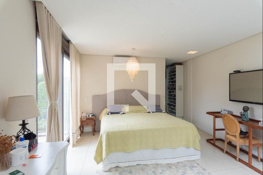 Casa à Venda - Swiss Park, 3 Quartos,  318 m2 em , Campinas - sp | SoloBR