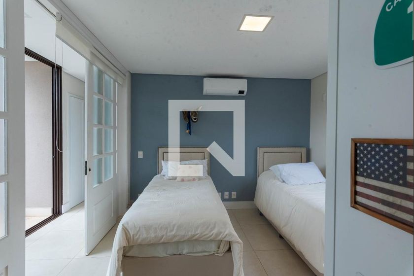 Casa à Venda - Swiss Park, 3 Quartos,  318 m2 em , Campinas - sp | SoloBR