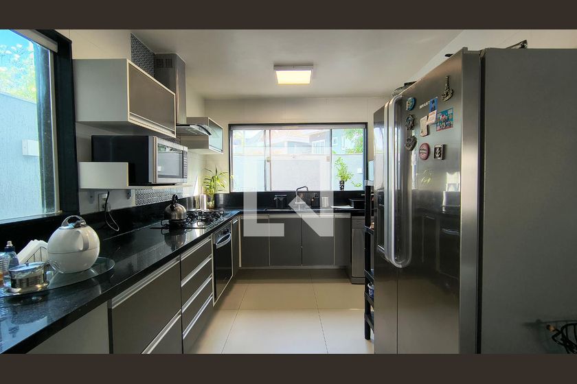 Casa, 4 quartos, 300 m² - Foto 60