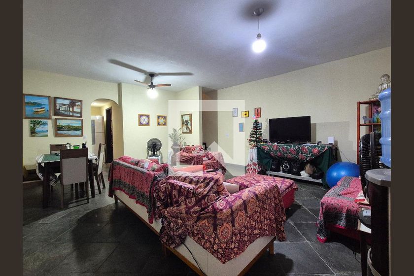 Casa, 4 quartos, 200 m² - Foto 1