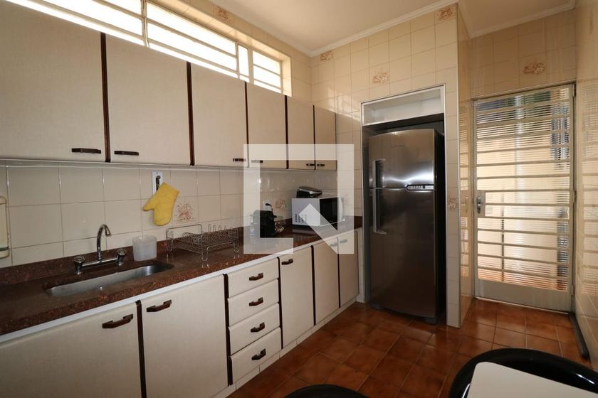 Casa à Venda - Taquaral, 3 Quartos,  180 m2 em , Campinas - sp | SoloBR