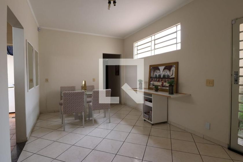Casa à Venda - Taquaral, 3 Quartos,  180 m2 em , Campinas - sp | SoloBR
