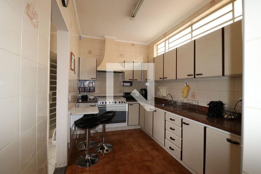 Casa à Venda - Taquaral, 3 Quartos,  180 m2 em , Campinas - sp | SoloBR