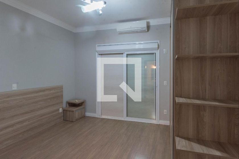 Casa à Venda - Swiss Park, 4 Quartos,  277 m2 em , Campinas - sp | SoloBR