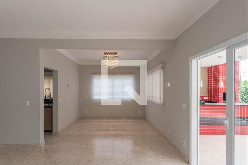 Casa à Venda - Swiss Park, 4 Quartos,  277 m2 em , Campinas - sp | SoloBR
