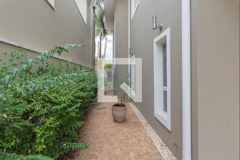 Casa à Venda - Swiss Park, 4 Quartos,  277 m2 em , Campinas - sp | SoloBR