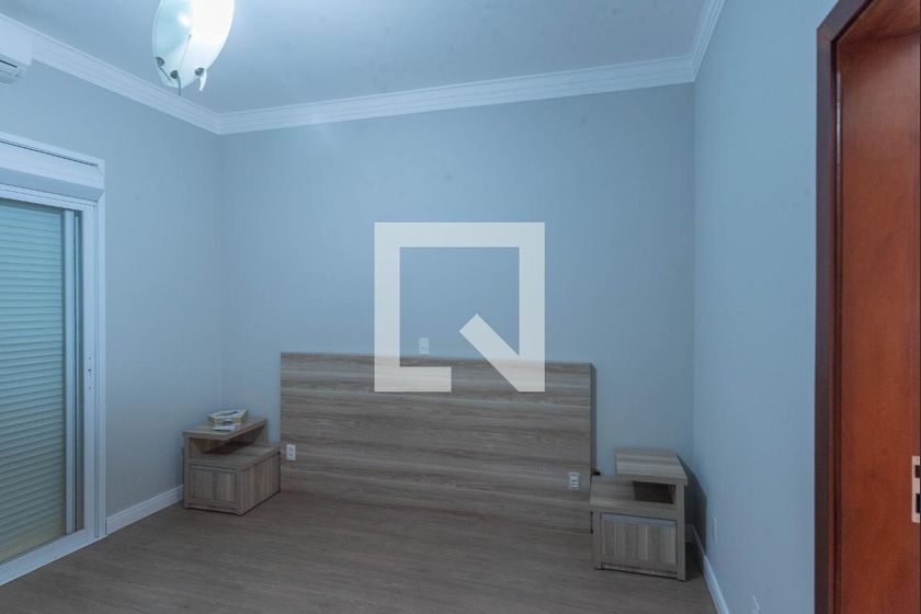Casa à Venda - Swiss Park, 4 Quartos,  277 m2 em , Campinas - sp | SoloBR
