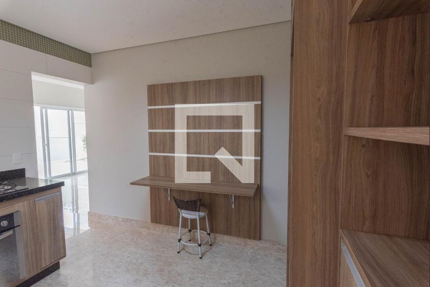 Casa à Venda - Swiss Park, 4 Quartos,  277 m2 em , Campinas - sp | SoloBR