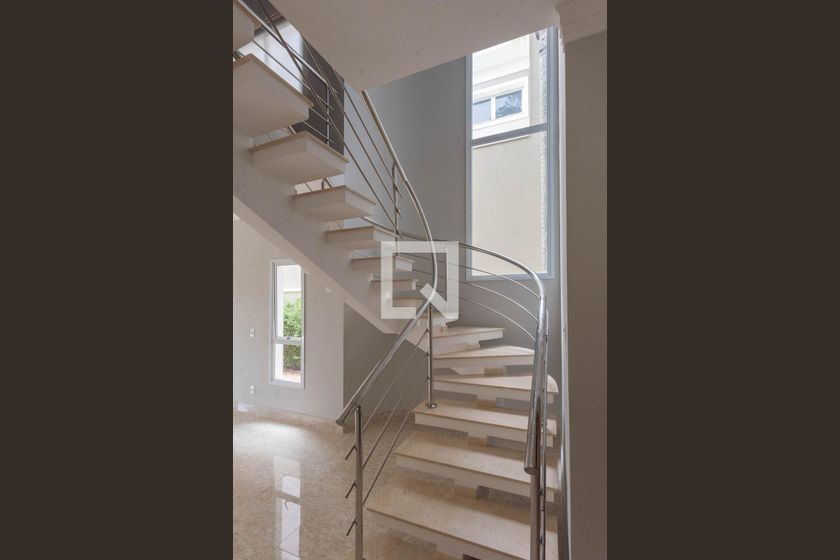 Casa à Venda - Swiss Park, 4 Quartos,  277 m2 em , Campinas - sp | SoloBR