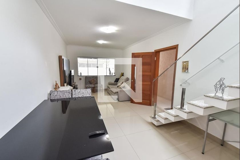 Casa, 3 quartos, 180 m² - Foto 1